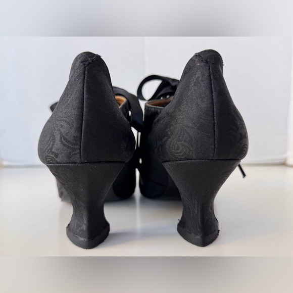 Vintage 90s Kenneth Cole black damask pompadour brocade jacquard lace up bootie - Picture 7 of 11